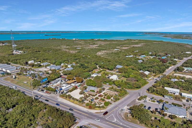 1 bedroom Single Family Residence at 27001 Overseas Highway, Ramrod Shores (27.0), Ramrod Key — photo 3