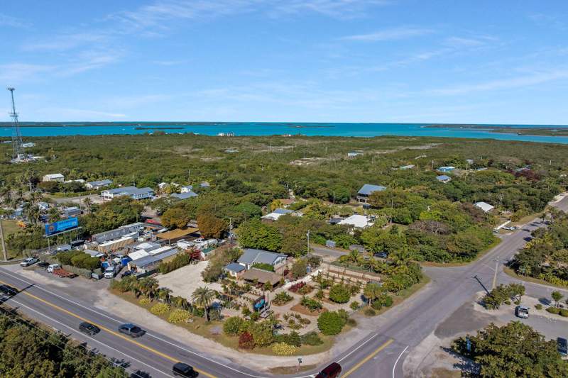 1 bedroom Single Family Residence at 27001 Overseas Highway, Ramrod Shores (27.0), Ramrod Key — photo 4