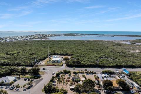 27001 Overseas Highway, Ramrod Key FL - photo 10 of 51