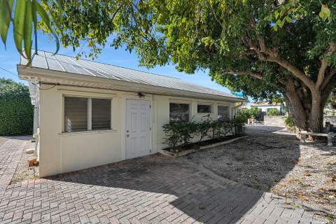 27001 Overseas Highway, Ramrod Key FL - photo 15 of 51