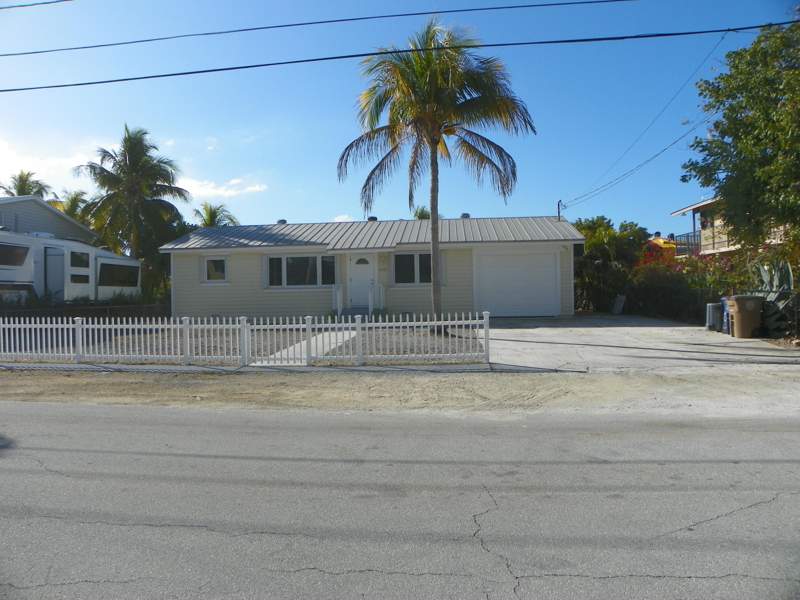 2 bedroom Single Family Residence at 29544 Independence Avenue, Pine Channel Estates (29.5), Big Pine Key — photo 2