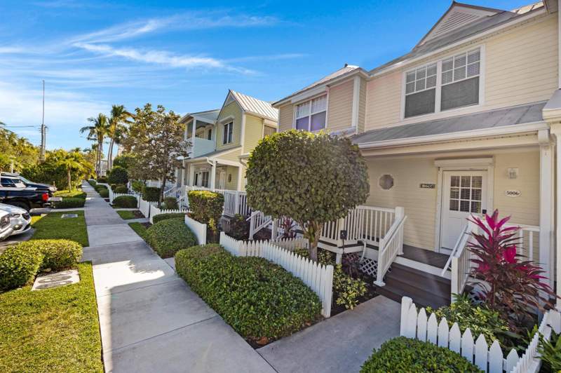 2 bedroom Townhouse at 5006 Sunset Village Drive, Village at Hawks Cay (61.0), Duck Key — photo 3