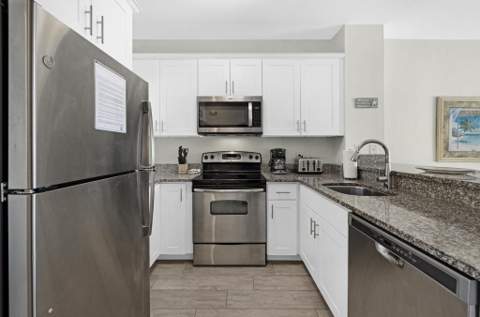 5006 Sunset Village Drive, Duck Key FL - photo 8 of 39