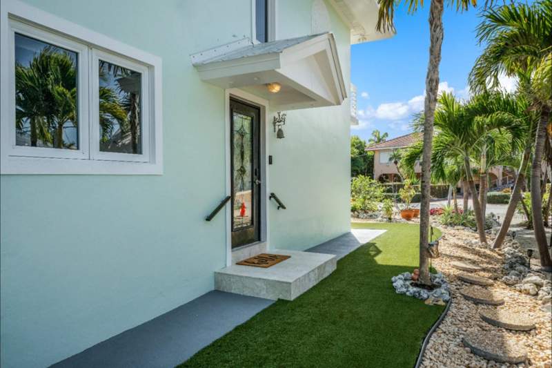 4 bedroom Single Family Residence at 247 W Seaview Circle, Plantation Island (61.0), Duck Key — photo 4