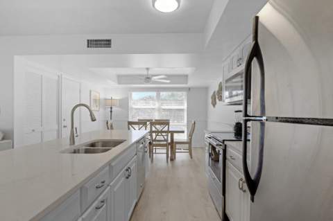 8204 Marina Villas Drive, Duck Key FL - photo 13 of 45