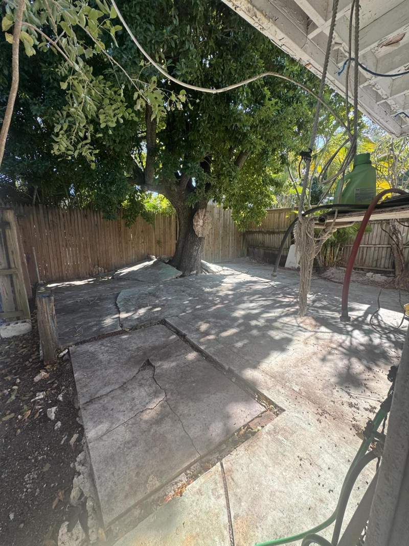5 bedroom Duplex at 1432 Eliza Street, Knights Sub (2.0), Key West — photo 5
