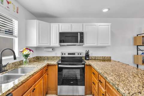 1075 Duval Street #R10, Key West FL - photo 8 of 38