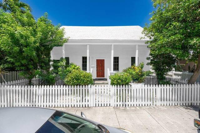 818 Elizabeth Street #Front