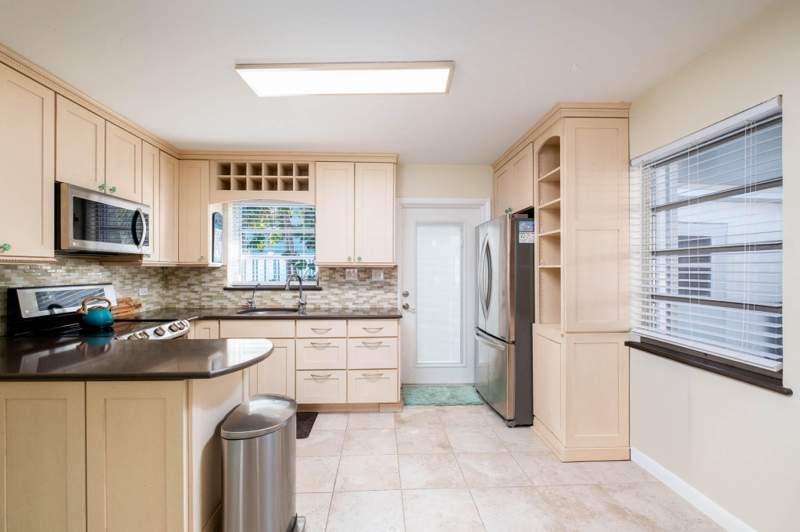 2 bedroom Single Family Residence at 11231 2nd Ave Ocean, Little Venice (53.0), Marathon — photo 5