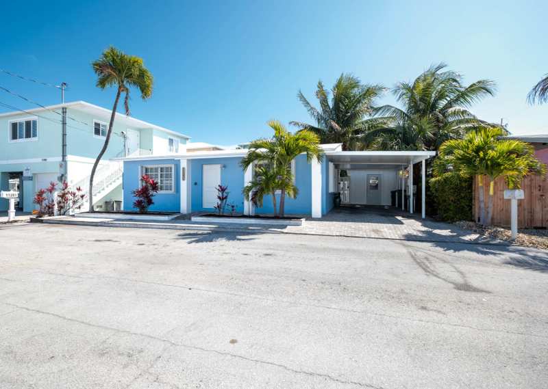 2 bedroom Single Family Residence at 11231 2nd Ave Ocean, Little Venice (53.0), Marathon — photo 1