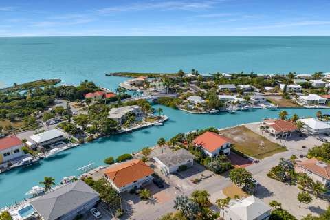 154 S Indies Drive, home for sale in Duck Key 33050