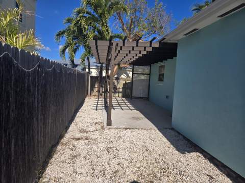 37 Orange Drive, Key Largo FL - photo 10 of 12