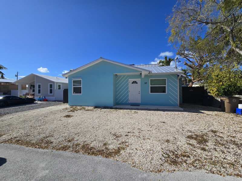 2 bedroom Single Family Residence at 37 Orange Drive, Key Largo Park (101.0), Key Largo — photo 1