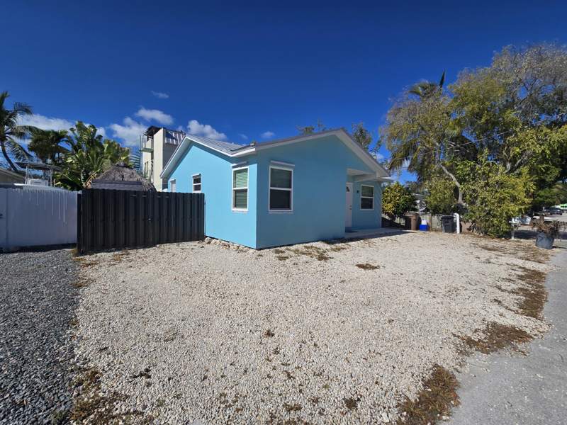 2 bedroom Single Family Residence at 37 Orange Drive, Key Largo Park (101.0), Key Largo — photo 2