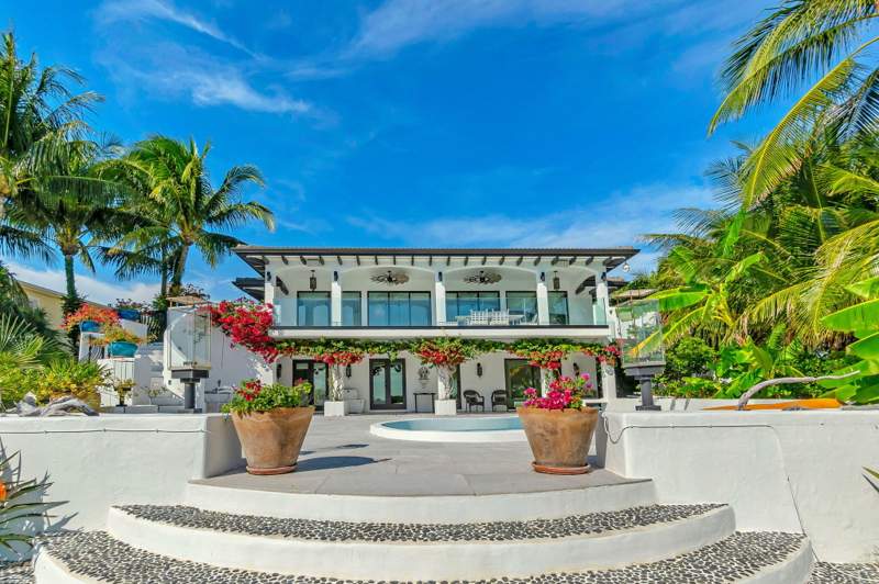 4 bedroom Single Family Residence at 210 W Seaview Circle, Plantation Island (61.0), Duck Key — photo 4