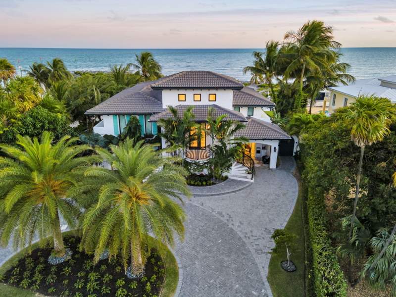 4 bedroom Single Family Residence at 210 W Seaview Circle, Plantation Island (61.0), Duck Key — photo 2