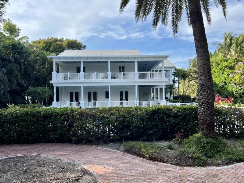 6 bedroom Single Family Residence at 20 Avacado Street, Misc Upper Matacumbe (82.0), Upper Matecumbe Key Islamorada — photo 1