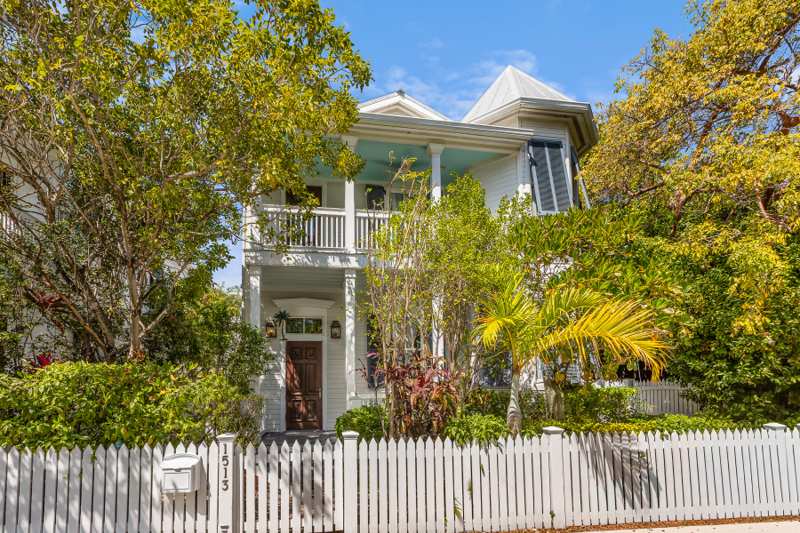 2 bedroom Single Family Residence at 1513 Pine Street, Benj Alburys Subd (2.0), Key West — photo 1