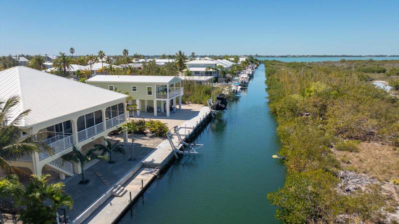 3 bedroom Single Family Residence at 29549 Forrestal Avenue, Pine Channel Estates (29.5), Big Pine Key — photo 2