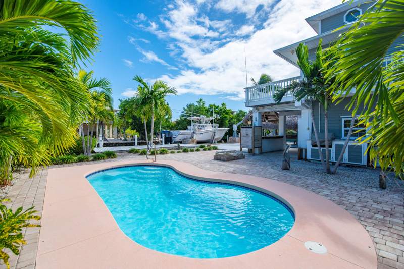 3 bedroom Single Family Residence at 643 Indies Road, Breezeswept Bch Est (27.5), Ramrod Key — photo 3