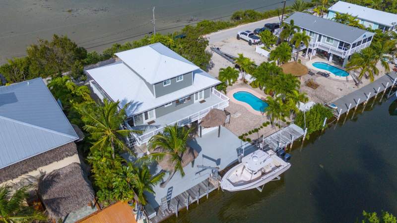 3 bedroom Single Family Residence at 643 Indies Road, Breezeswept Bch Est (27.5), Ramrod Key — photo 4