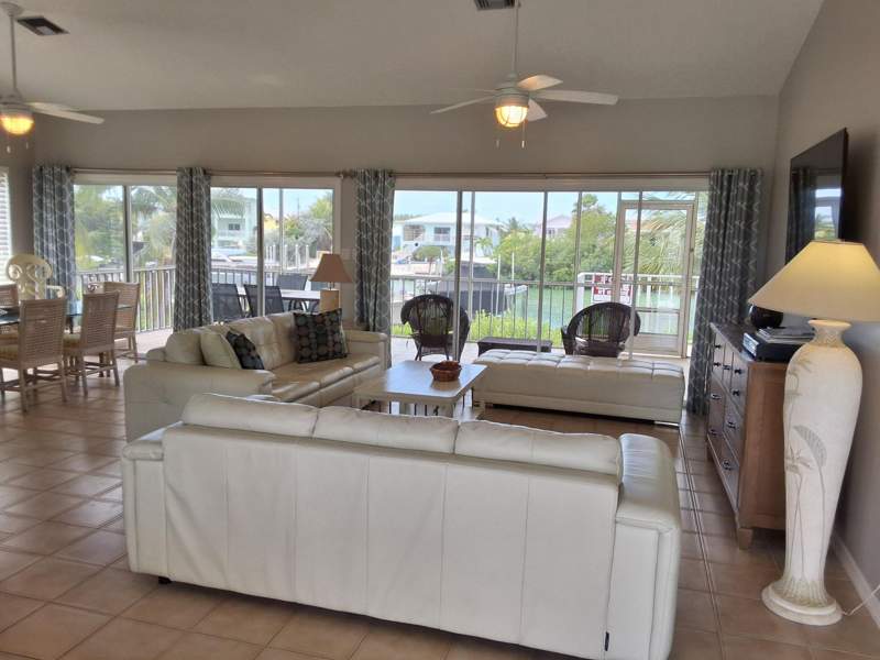 2 bedroom Single Family Residence at 1 Avenue F, Coco Plum Beach (54.5), Marathon — photo 4