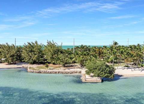 75131 Overseas Highway, home for sale in Lower Matecumbe 33036