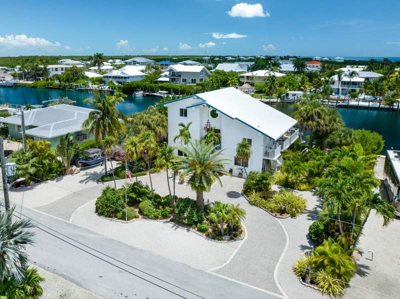 4 bedroom Single Family Residence at 14 Avenue F, Coco Plum Beach (54.5), Marathon — photo 5