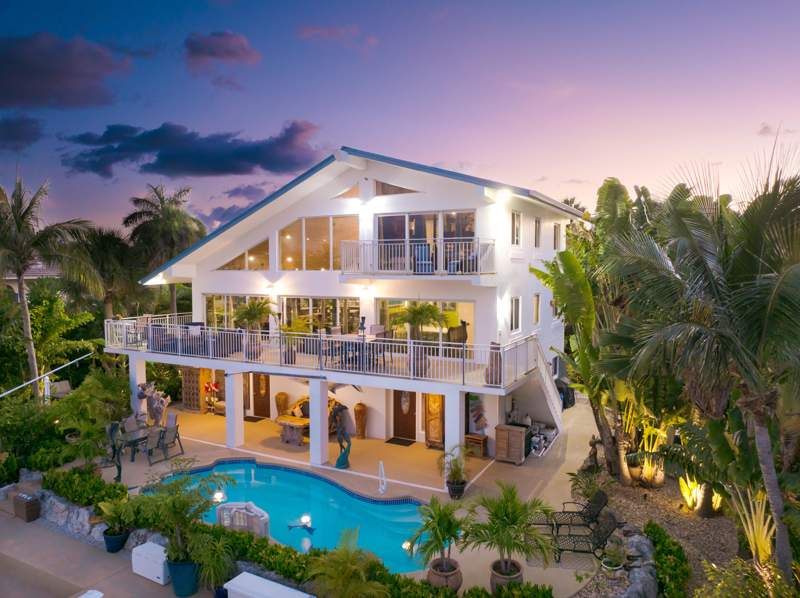 4 bedroom Single Family Residence at 14 Avenue F, Coco Plum Beach (54.5), Marathon — photo 2