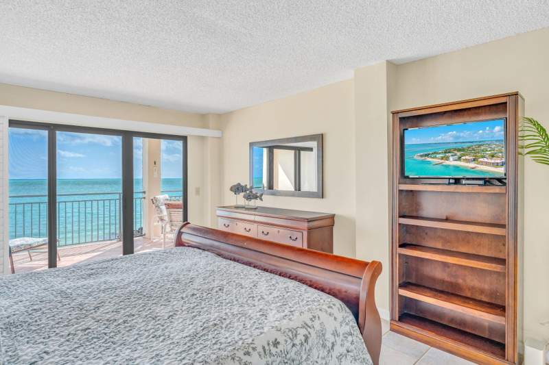 2 bedroom Condominium at 1001 W Ocean Drive #1-204, Monte Christo (53.5), Key Colony — photo 3