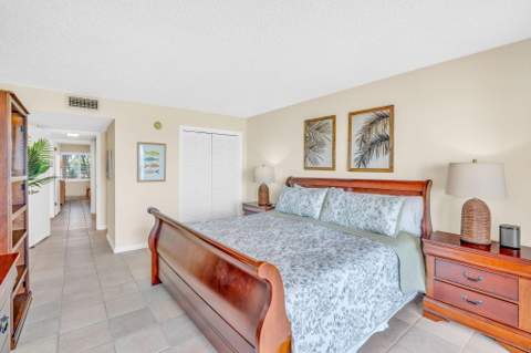 1001 W Ocean Drive #1-204, Key Colony FL - photo 19 of 50