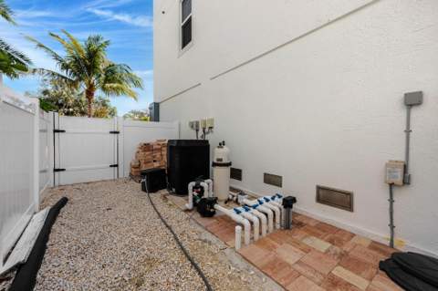 865 50Th Street Gulf, Marathon FL - photo 19 of 96