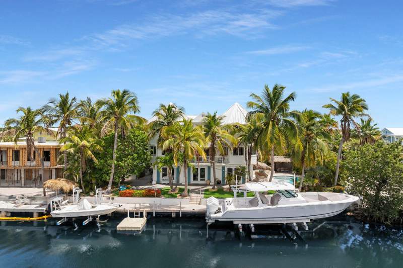 8 bedroom Single Family Residence at 136 San Remo Drive, Venetian Shores (86.0), Plantation Key — photo 2