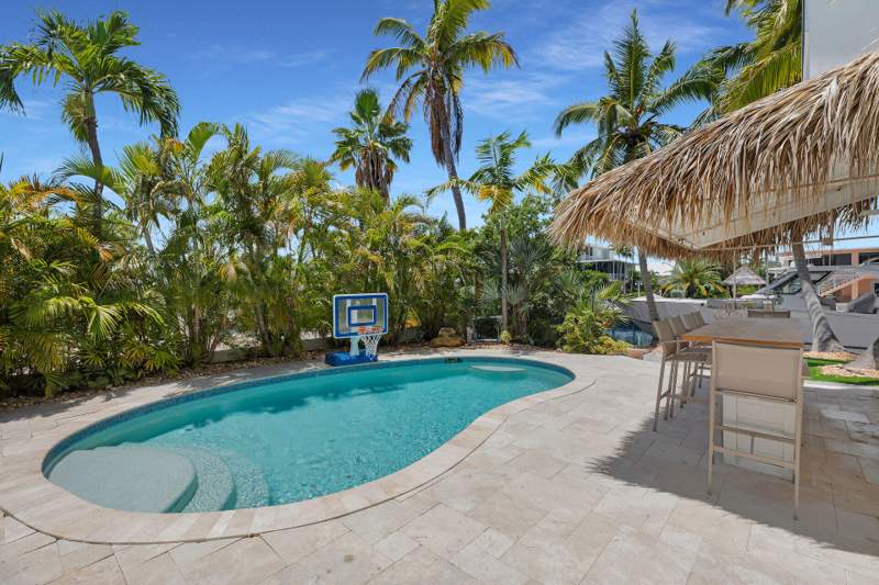 8 bedroom Single Family Residence at 136 San Remo Drive, Venetian Shores (86.0), Plantation Key — photo 4