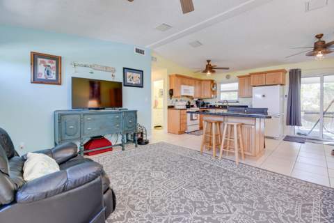 1719 Narcissus Avenue, Big Pine Key FL - photo 6 of 36