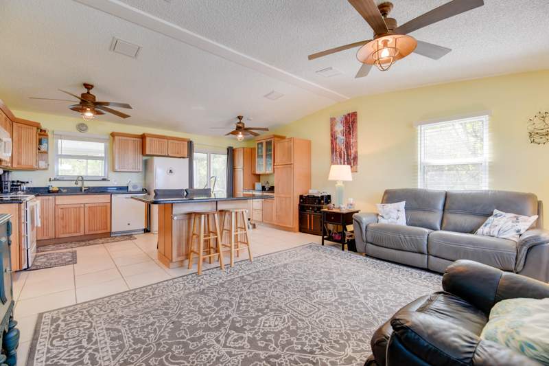 2 bedroom Single Family Residence at 1719 Narcissus Avenue, Eden Pines Colony (29.0), Big Pine Key — photo 2
