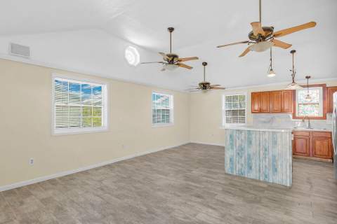 477 W 105Th Street Ocean, Marathon FL - photo 8 of 35