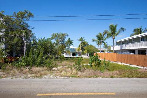 662 Blackbeard Road, Little Torch Key FL - photo 10 of 32