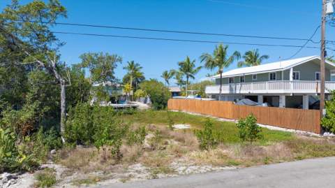 662 Blackbeard Road, Little Torch Key FL - photo 17 of 32