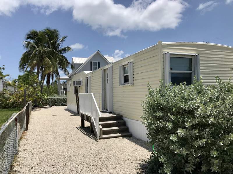 2 bedroom Mobile Home at 31247 Avenue I, Sands Sub (31.0), Big Pine Key — photo 3