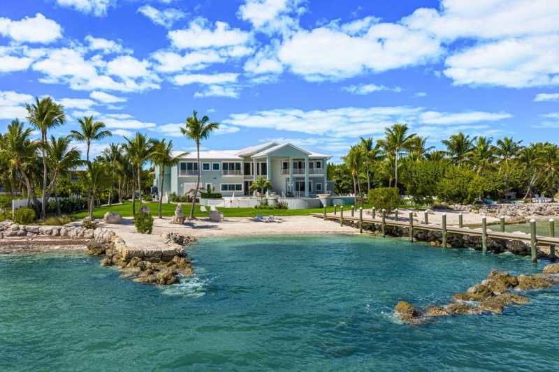 6 bedroom Single Family Residence at 88351 Old Highway, Pearl City (89.0), Plantation Key — photo 1