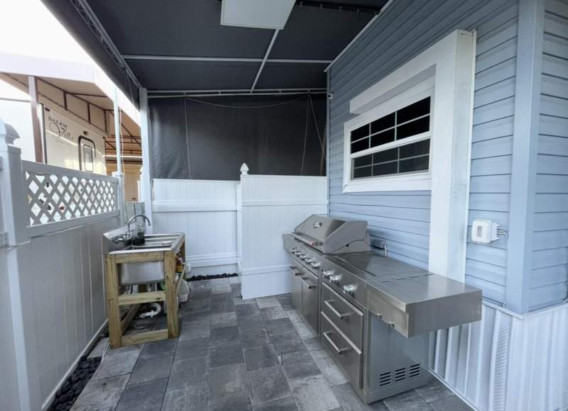 2 bedroom Mobile Home at 325 Calusa Street ## 55, Calusa Campground (101.5), Key Largo — photo 3