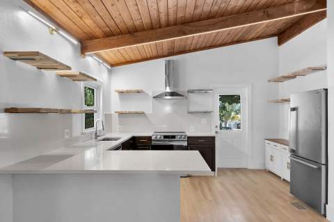 178 Coral Avenue, Plantation Key FL - photo 7 of 43