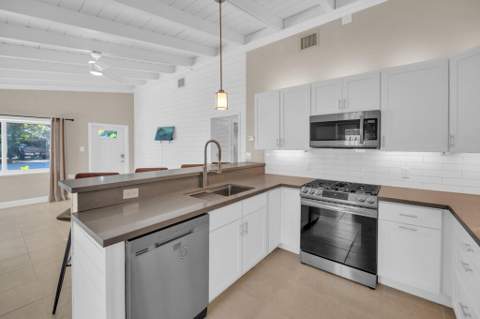 124 S Hammock Road, Upper Matecumbe Key Islamorada FL - photo 6 of 23