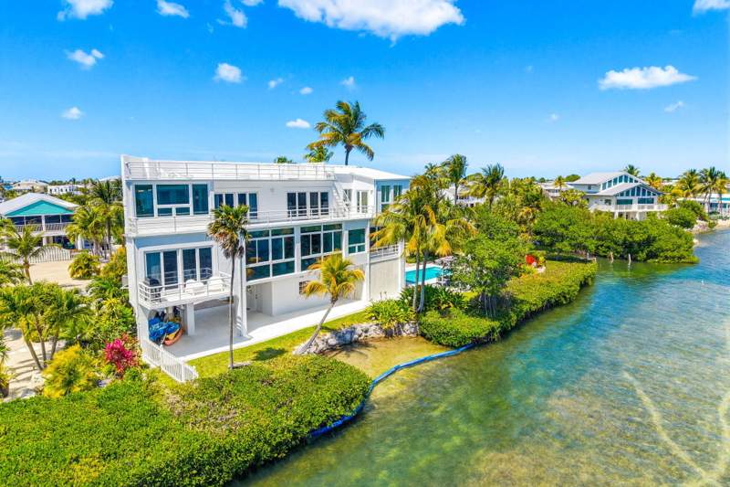 3 bedroom Single Family Residence at 1083 Labat Lane, Cutthroat Harbor Est (23.0), Cudjoe Key — photo 5