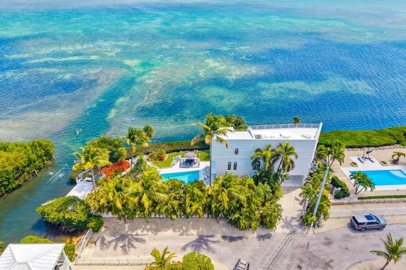 3 bedroom Single Family Residence at 1083 Labat Lane, Cutthroat Harbor Est (23.0), Cudjoe Key — photo 3