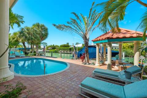 431 12th Street, Key Colony FL - photo 9 of 31