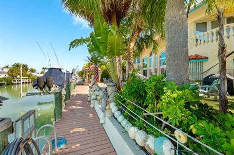 431 12th Street, Key Colony FL - photo 10 of 31