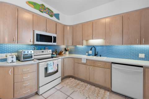 431 12th Street, Key Colony FL - photo 15 of 31