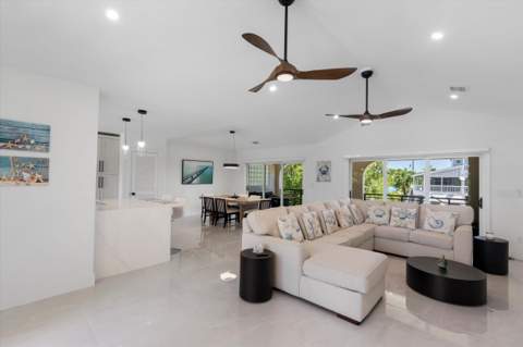 937 Gulf Drive, Summerland Key FL - photo 13 of 58